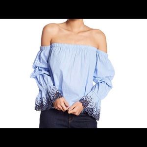 NWT OFF SHOULDER BLOUSE